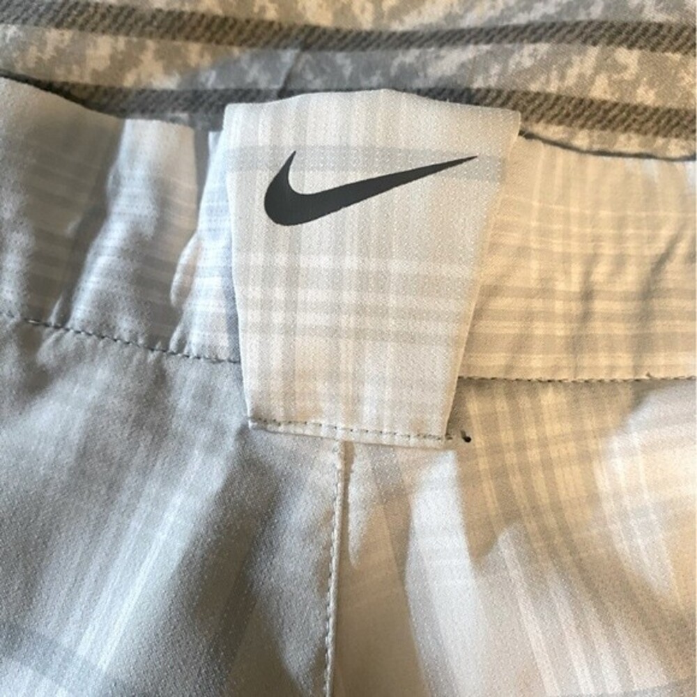 Men’s Nike Golf tour performance dri-fit shorts light grey plaid size 36 - Picture 3 of 10